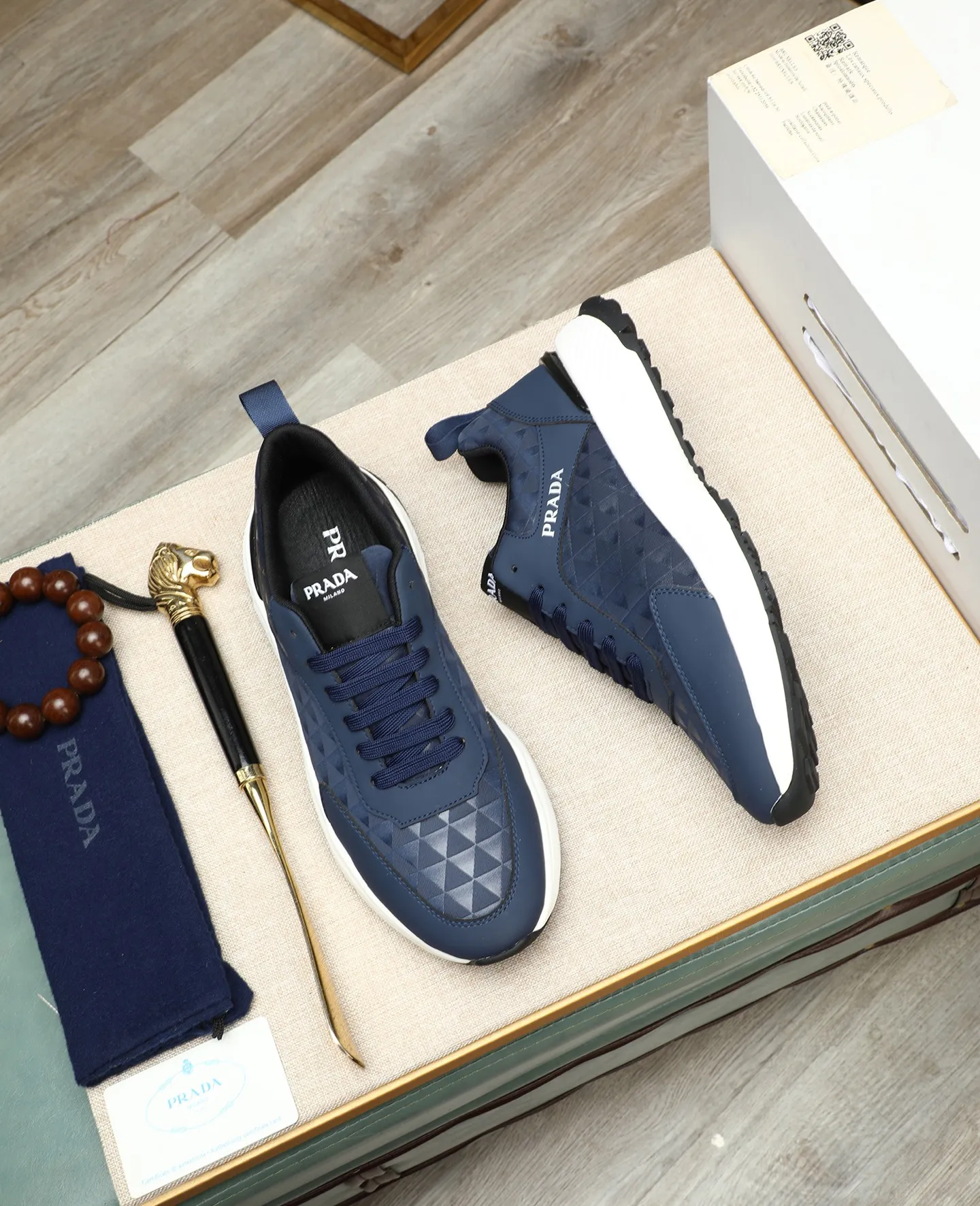 Men's men's shoes💰460🌹🌹[PRADA—Prada] new model🙈original replica! 👟👟👟The uppers are made of top-notch workmanship from Italy🇮🇹Imported calfskin❗️Genuine leather lining@Suitable for travel, the original version has an enlarged engraved sole, making it suitable for all kinds of travel, showing low-key luxury. Let quality speak for itself. Color: Size: 38-44